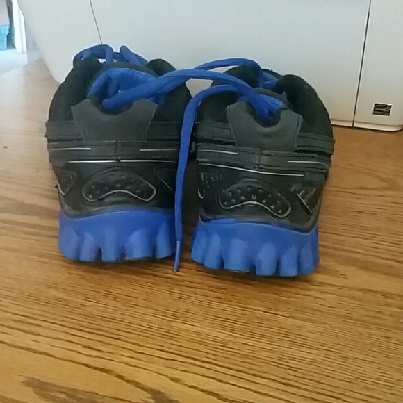 Champion C9  Shoes,  size 9.5 - Picture 3 of 4